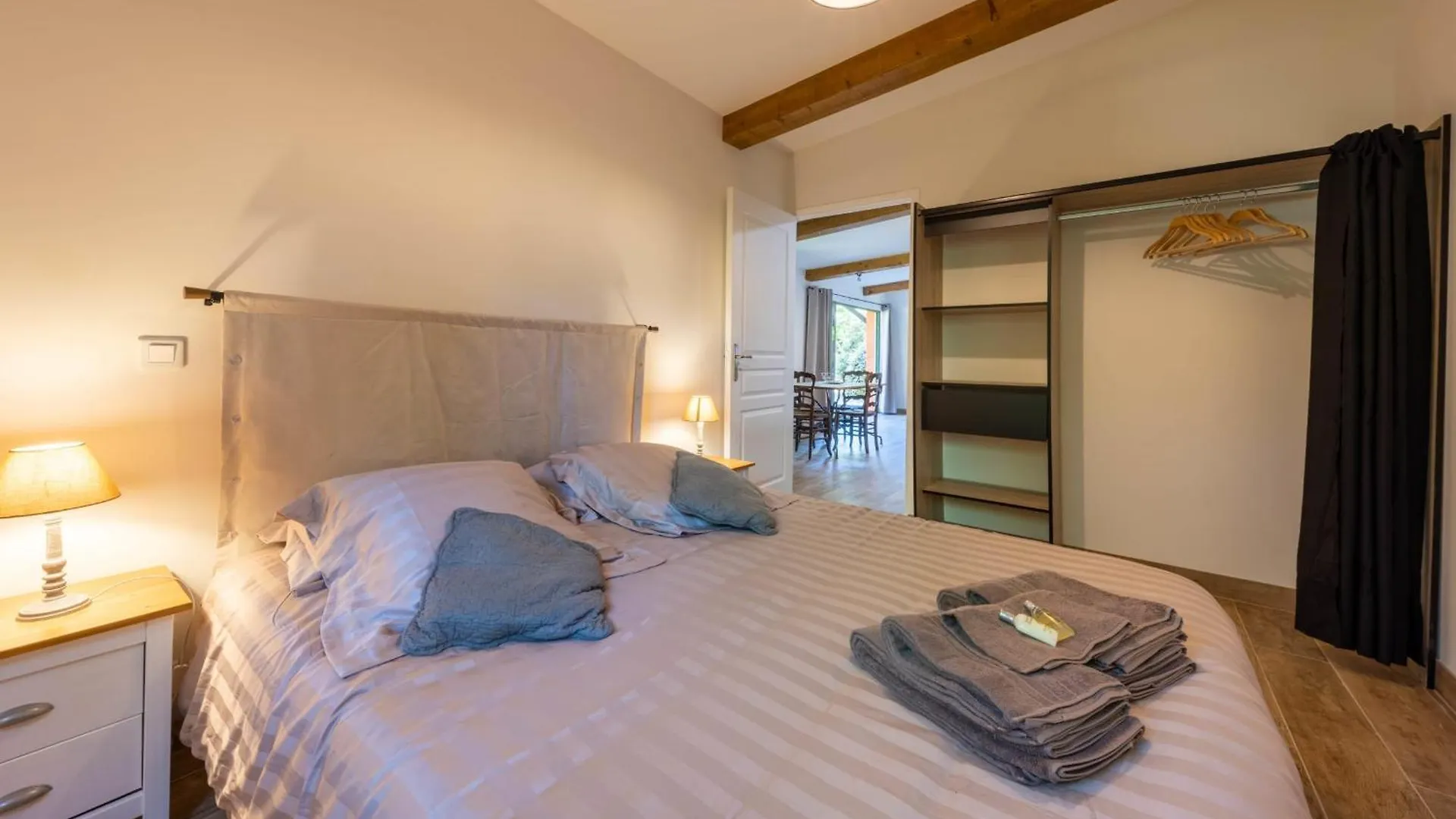 06Bv2 Nice Cottage With Pool Grasse Frankrike